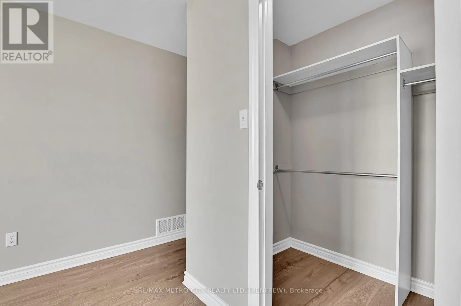 35 OTTERIDGE DRIVE
