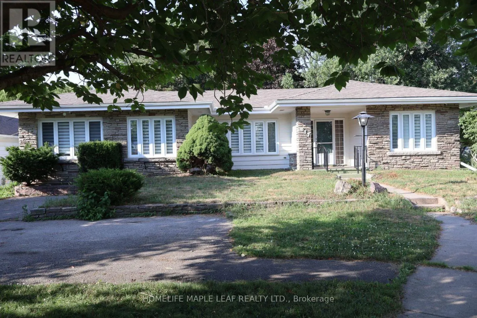 617 LOCK STREET W