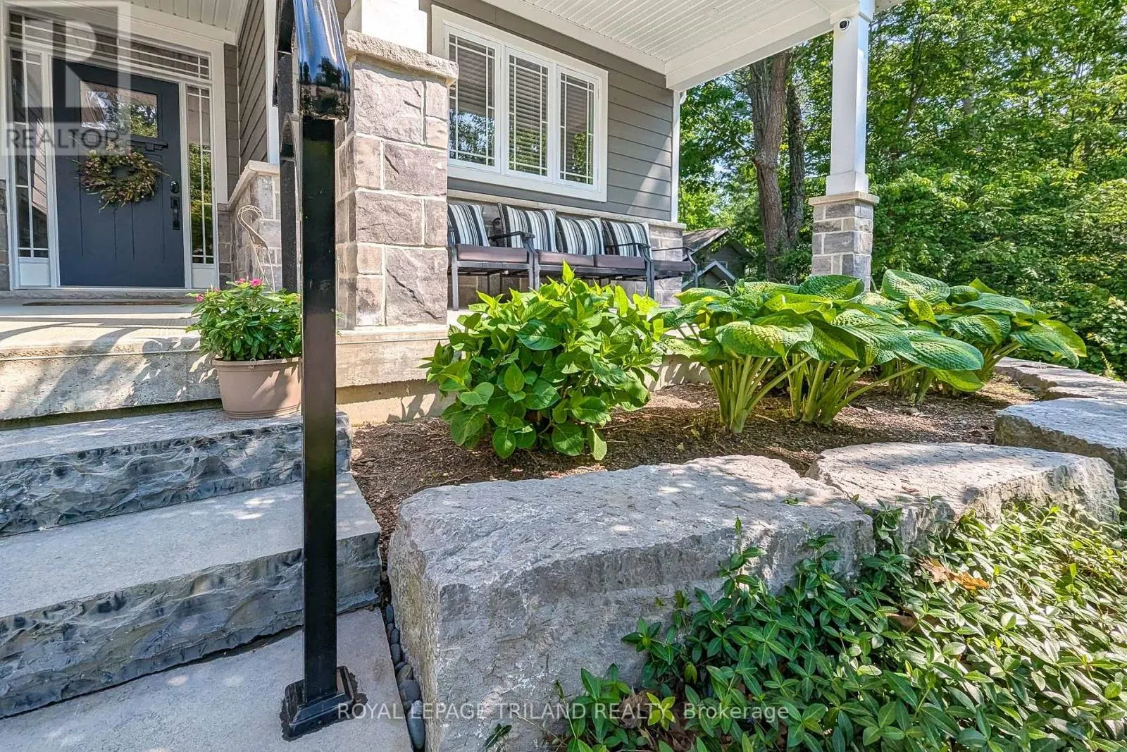 10124 SANDALWOOD CRESCENT