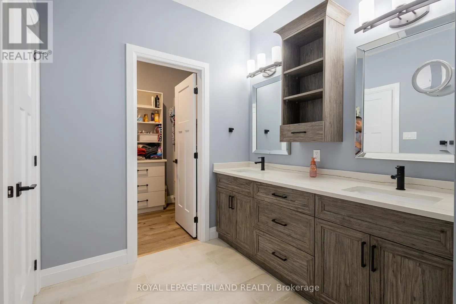 10124 SANDALWOOD CRESCENT