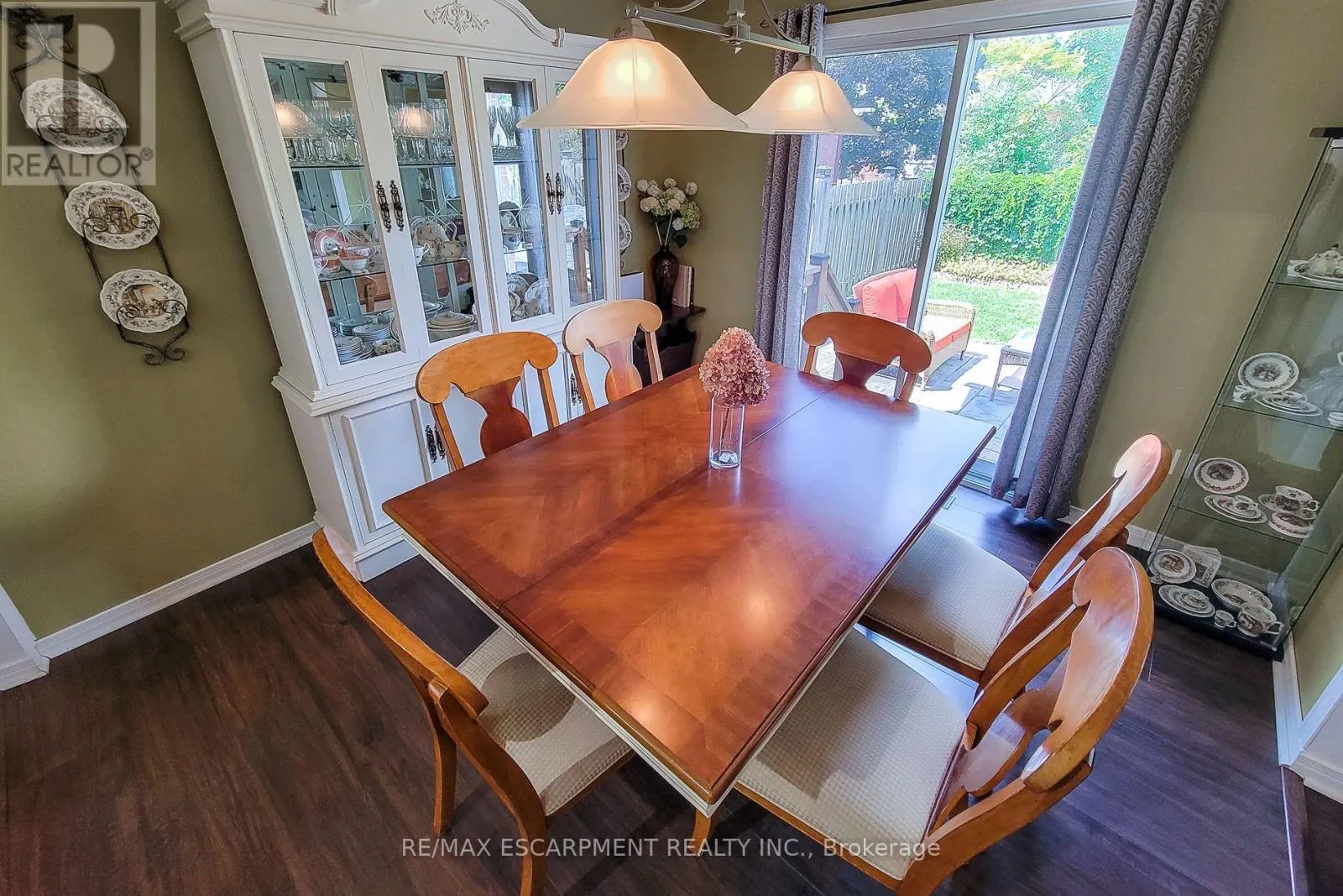 76 BAXTER CRESCENT