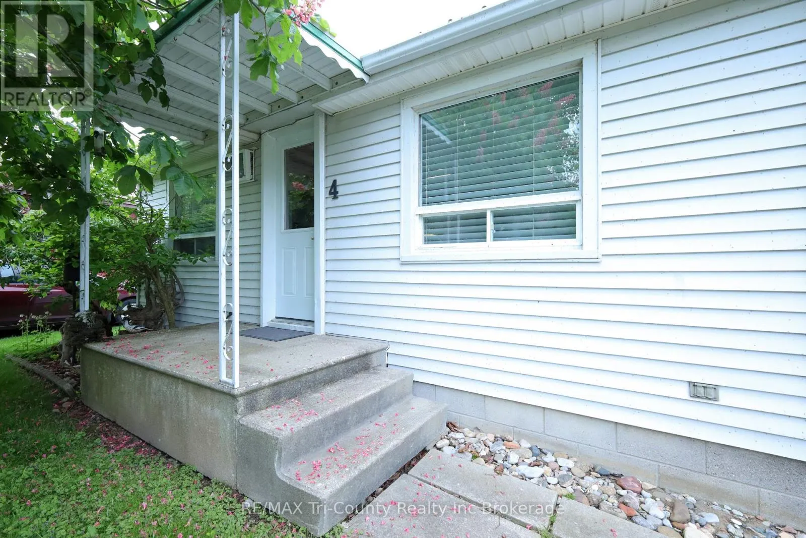 4 PALIN STREET