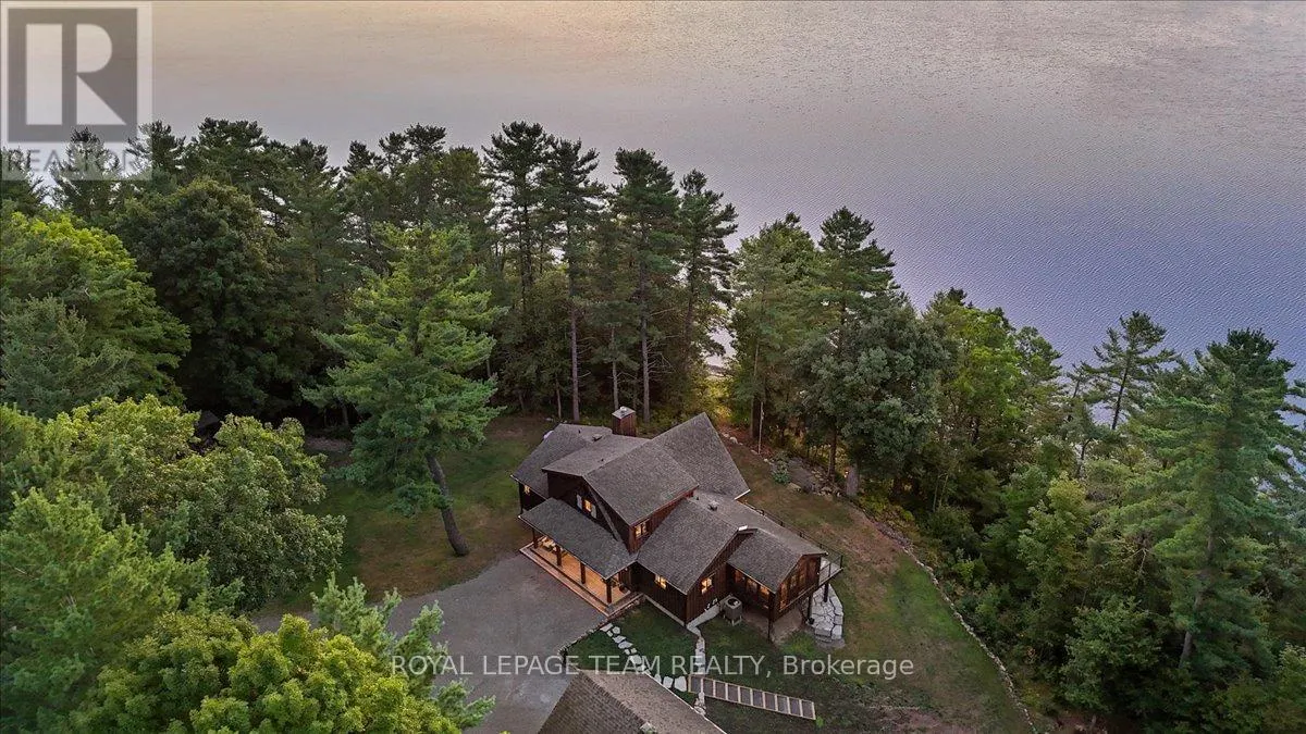 884 ANDERSON ROAD N
