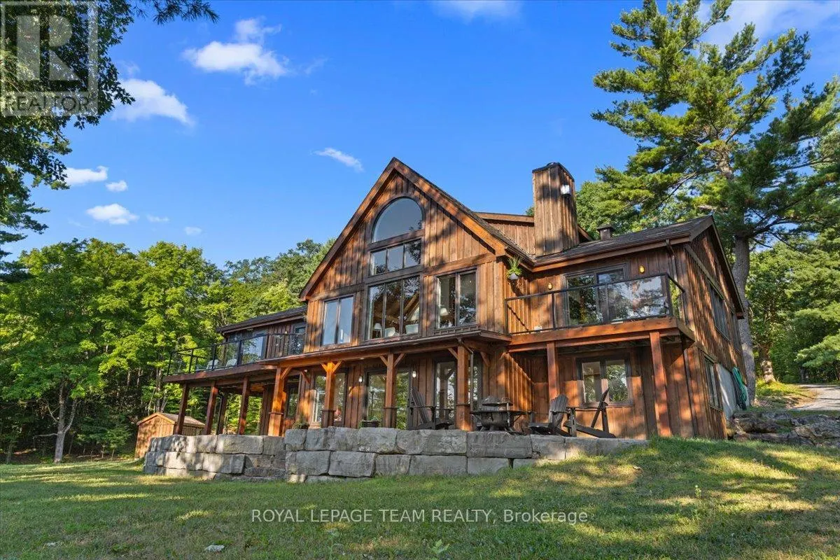 884 ANDERSON ROAD N