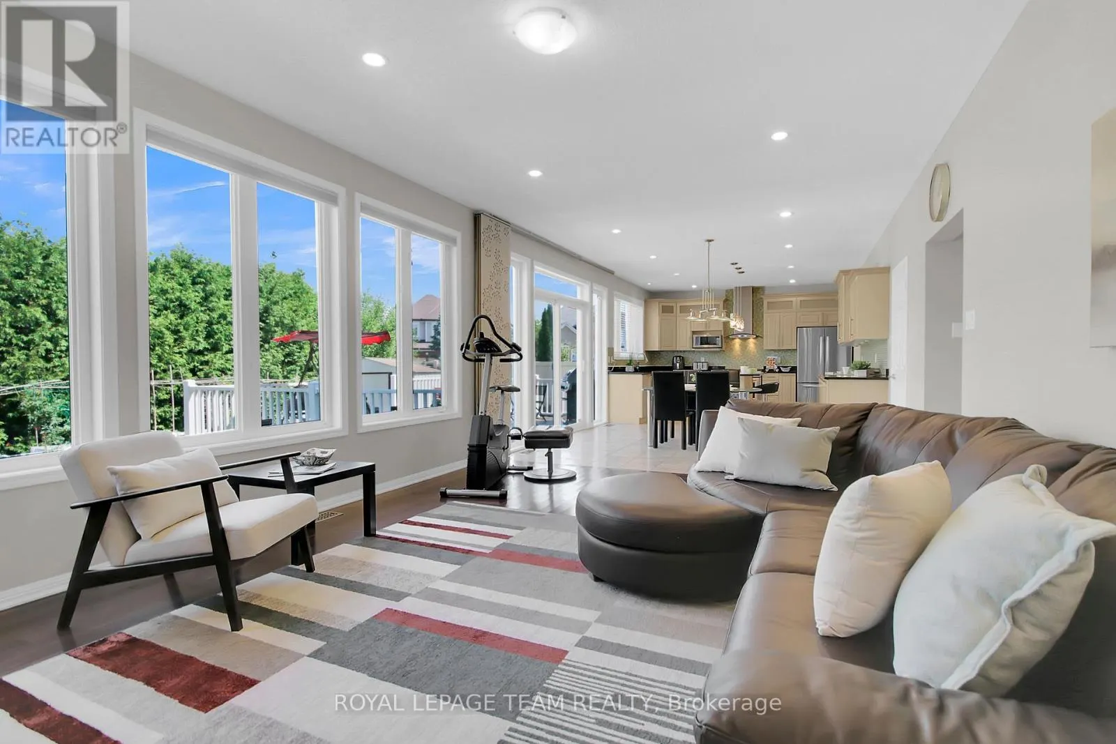 177 INGERSOLL CRESCENT