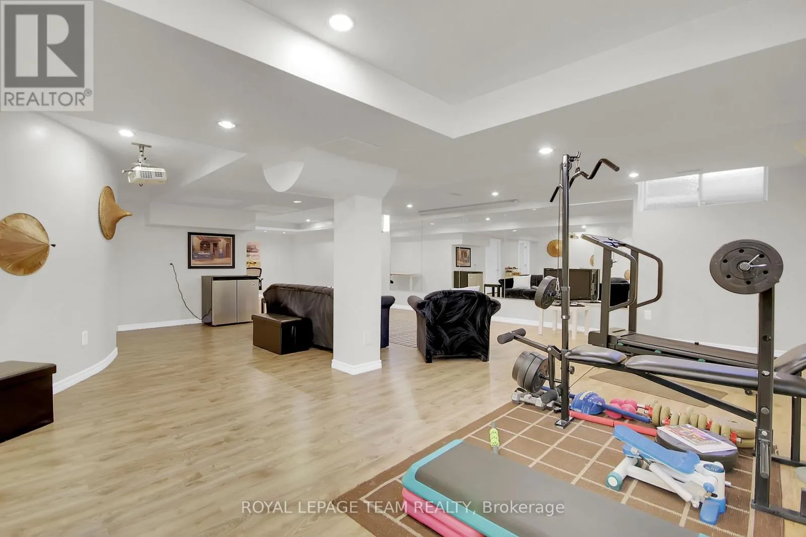 177 INGERSOLL CRESCENT