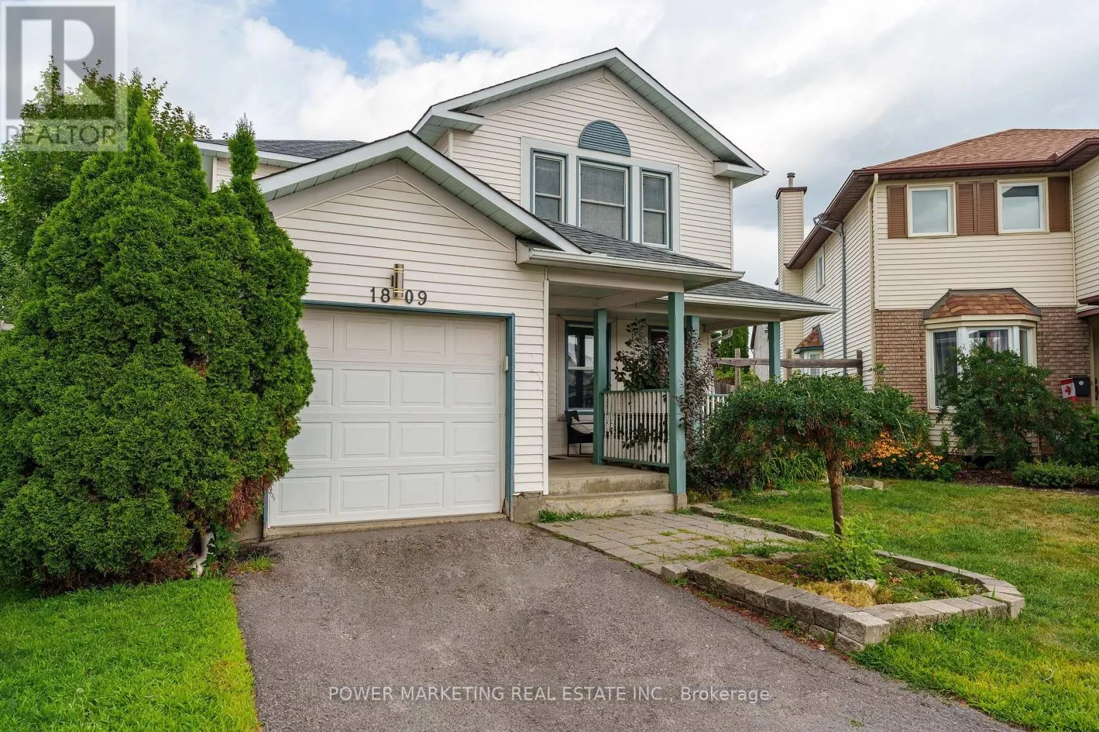 1809 CHOPIN PLACE