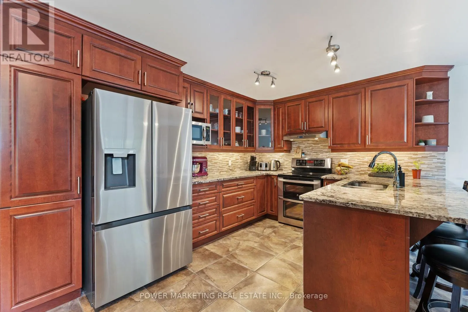 1809 CHOPIN PLACE