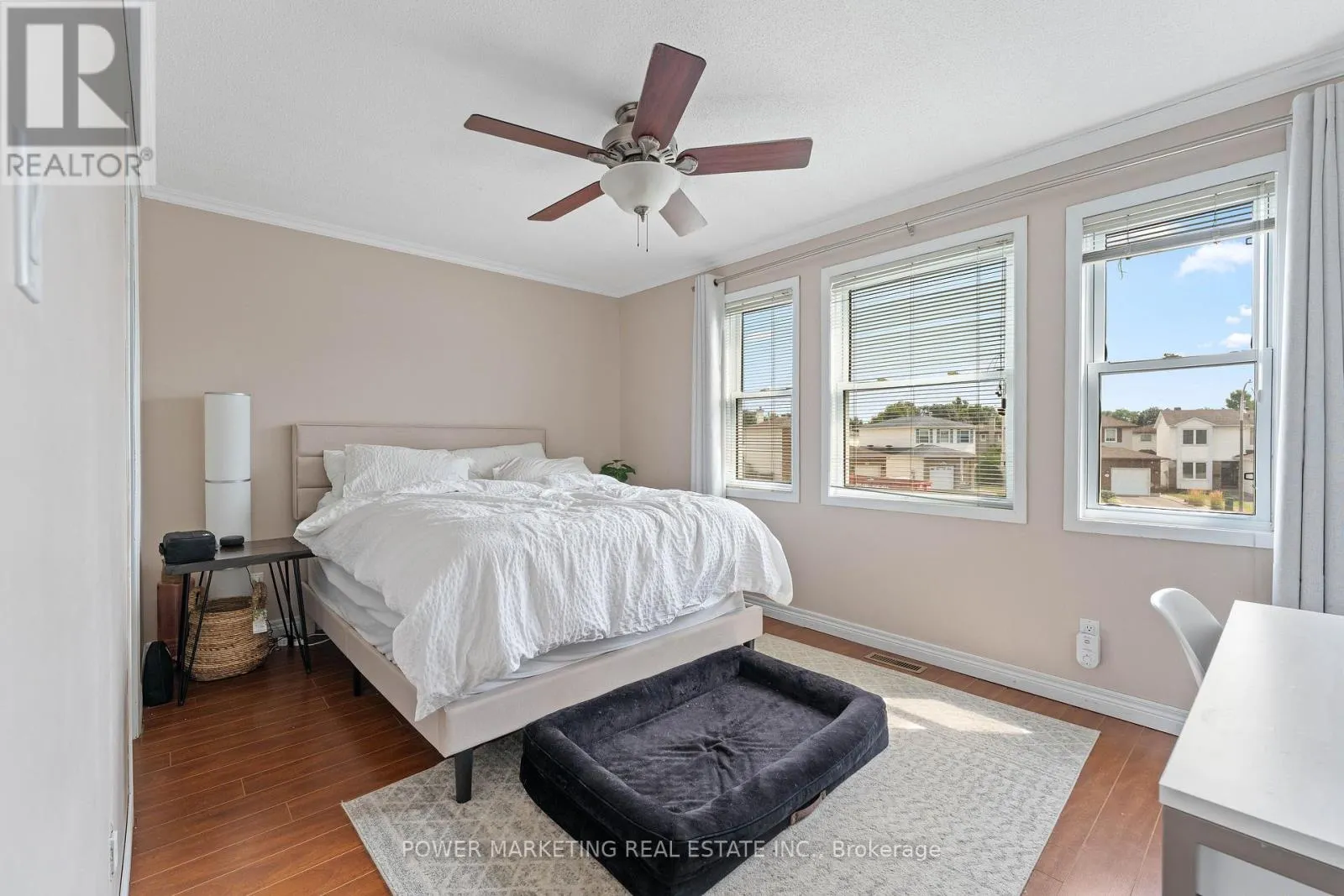 1809 CHOPIN PLACE
