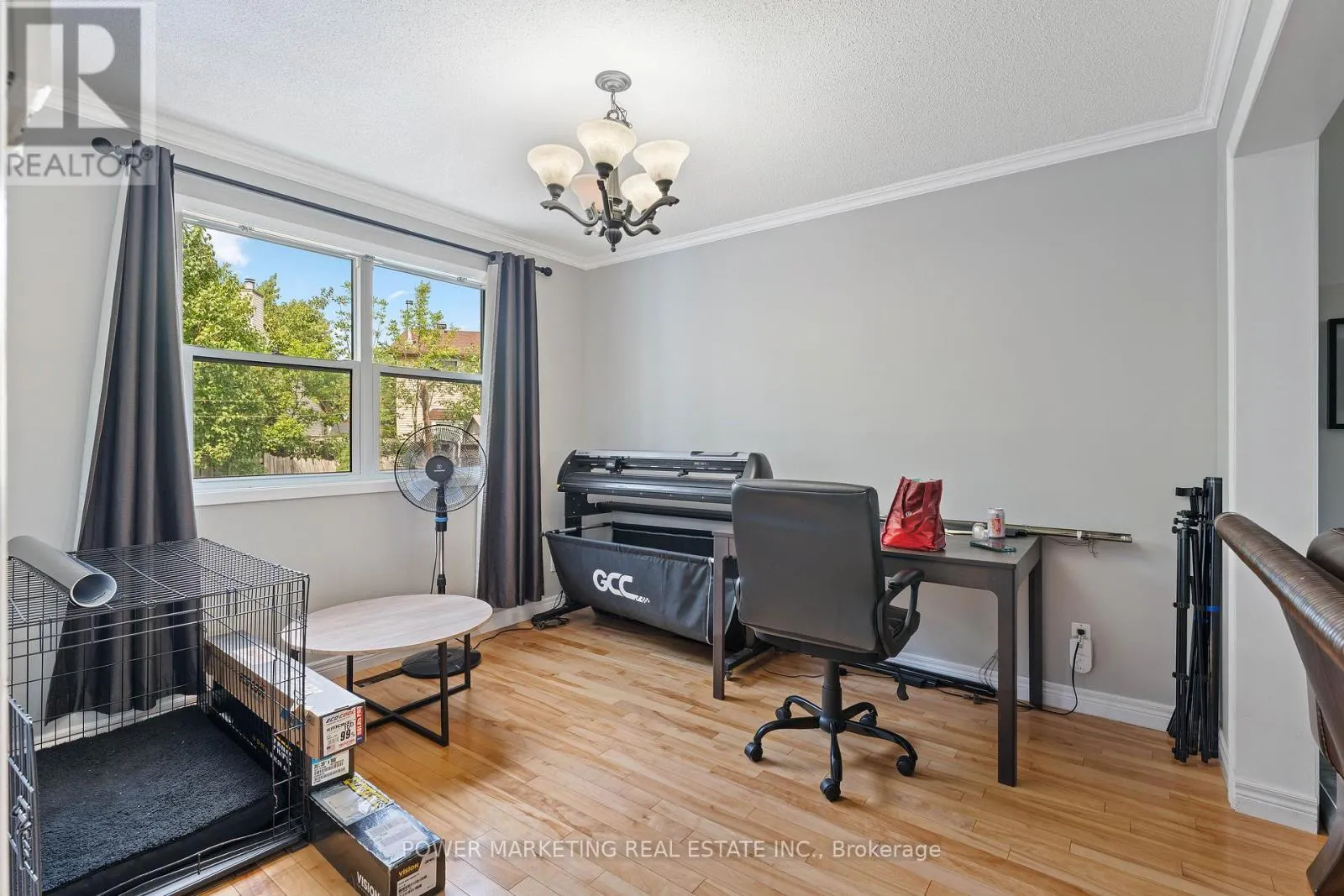 1809 CHOPIN PLACE