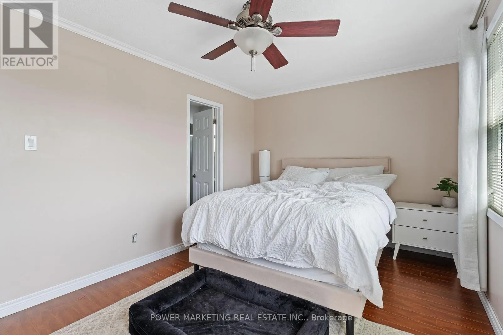 1809 CHOPIN PLACE