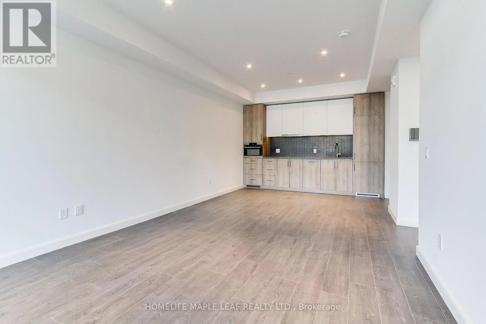 103 - 741 KING STREET W