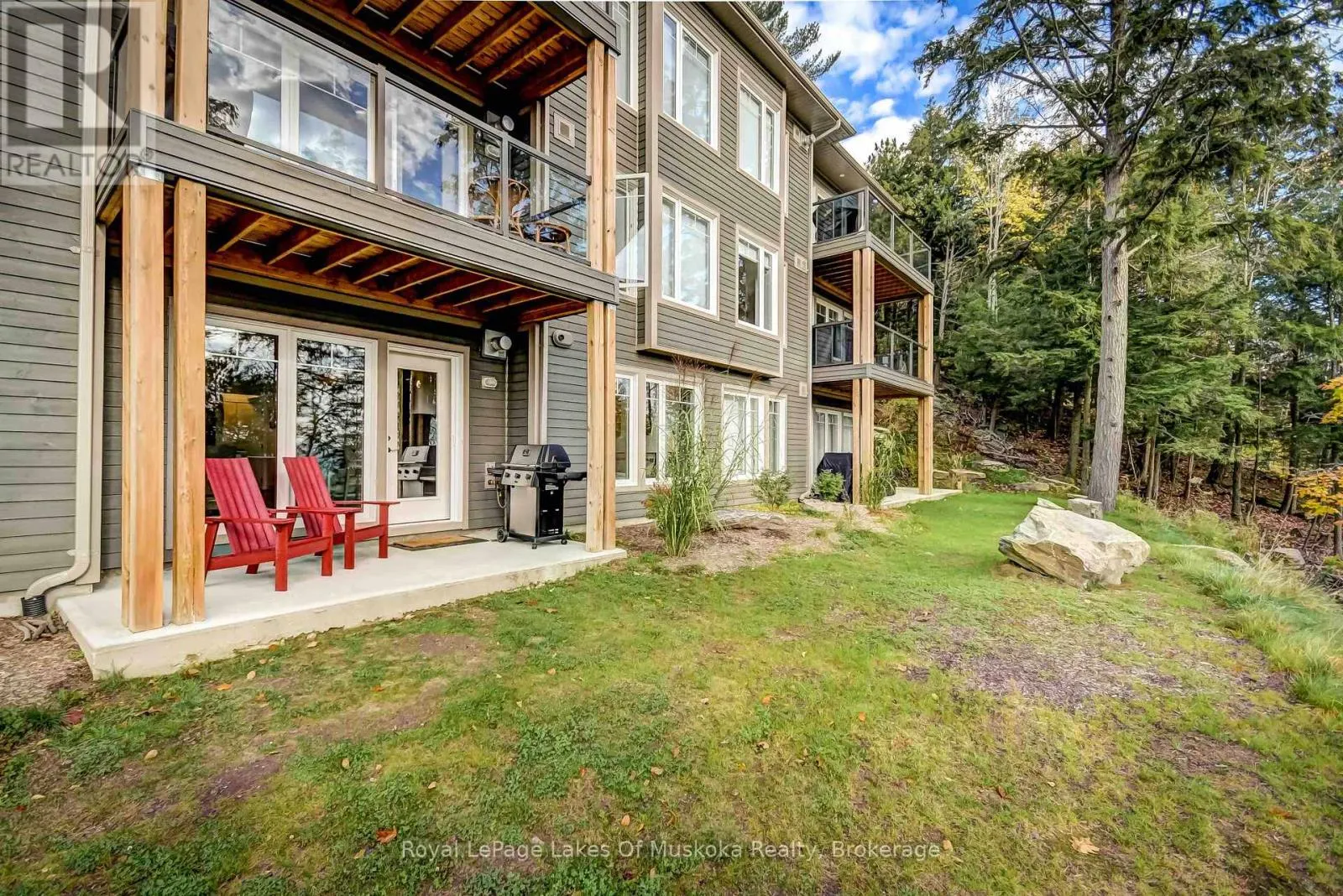 102 - 3 TREE TOPS LANE, #102