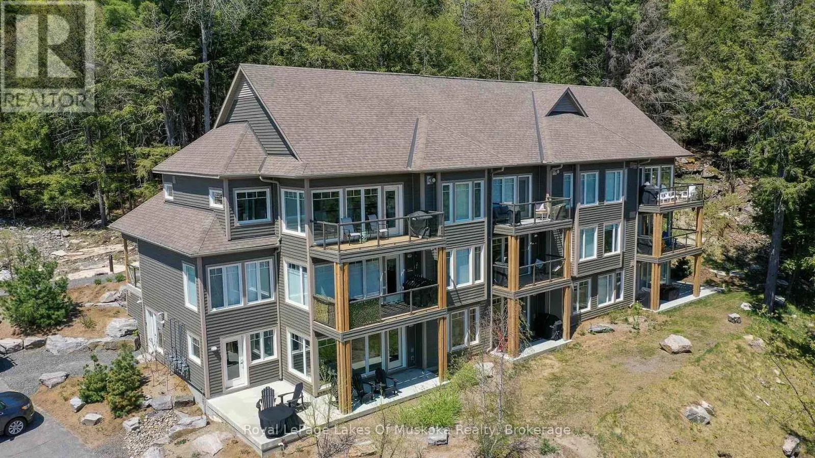 102 - 3 TREE TOPS LANE, #102