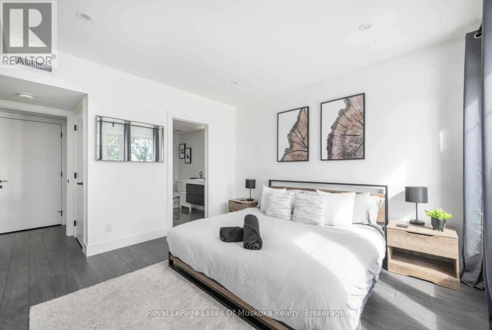 102 - 3 TREE TOPS LANE, #102