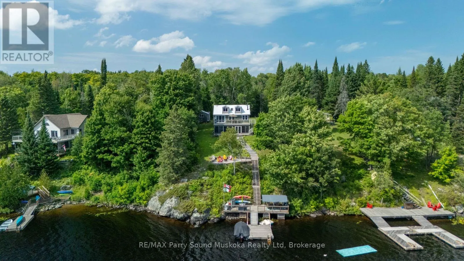 16 GOLDEN HORSESHOE LANE