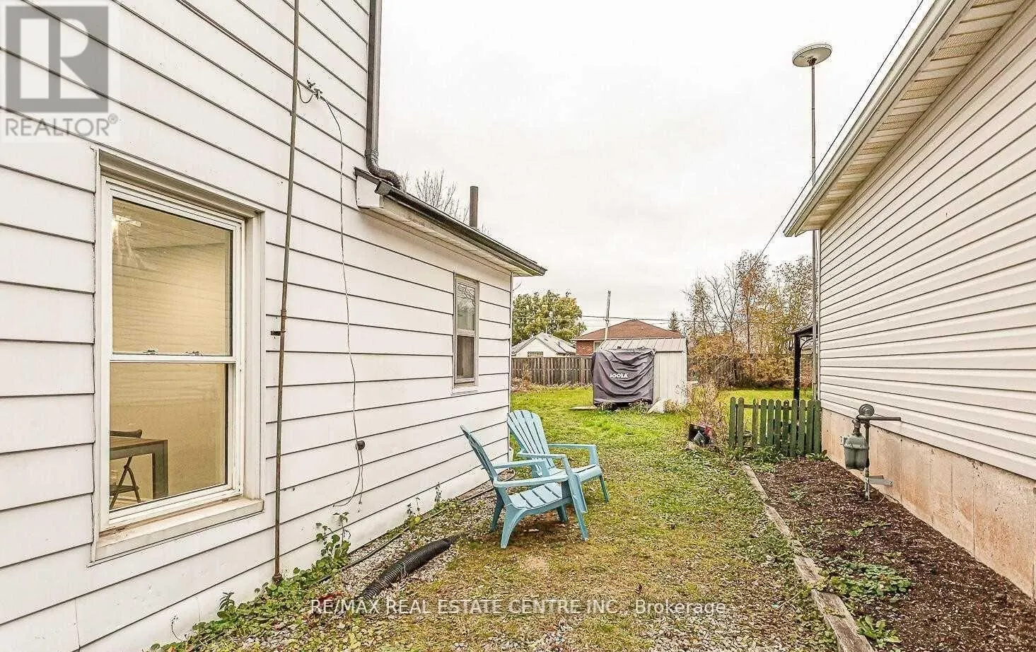 18 FORKS ROAD E