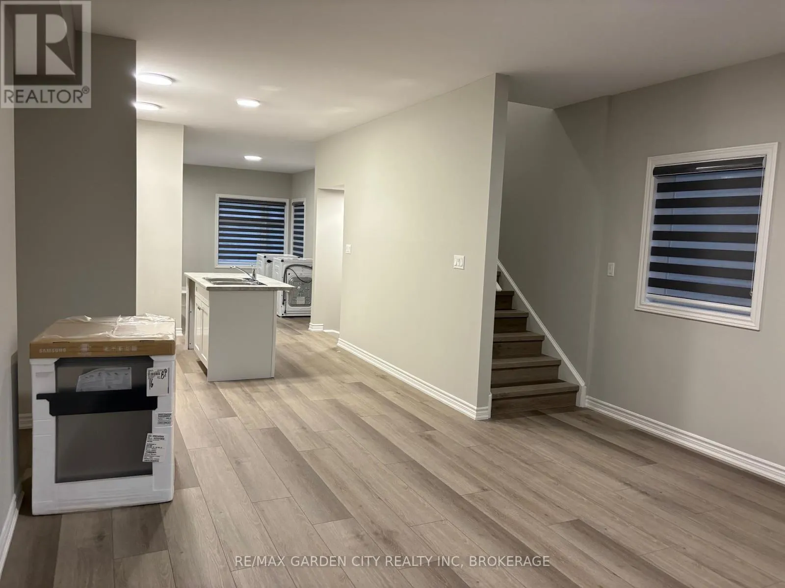 MAIN - 75 SUPERIOR STREET, #Main