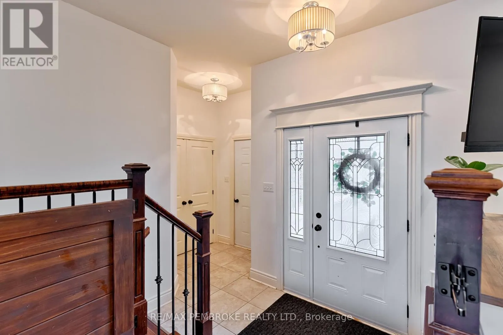 520 GARDNER CRESCENT
