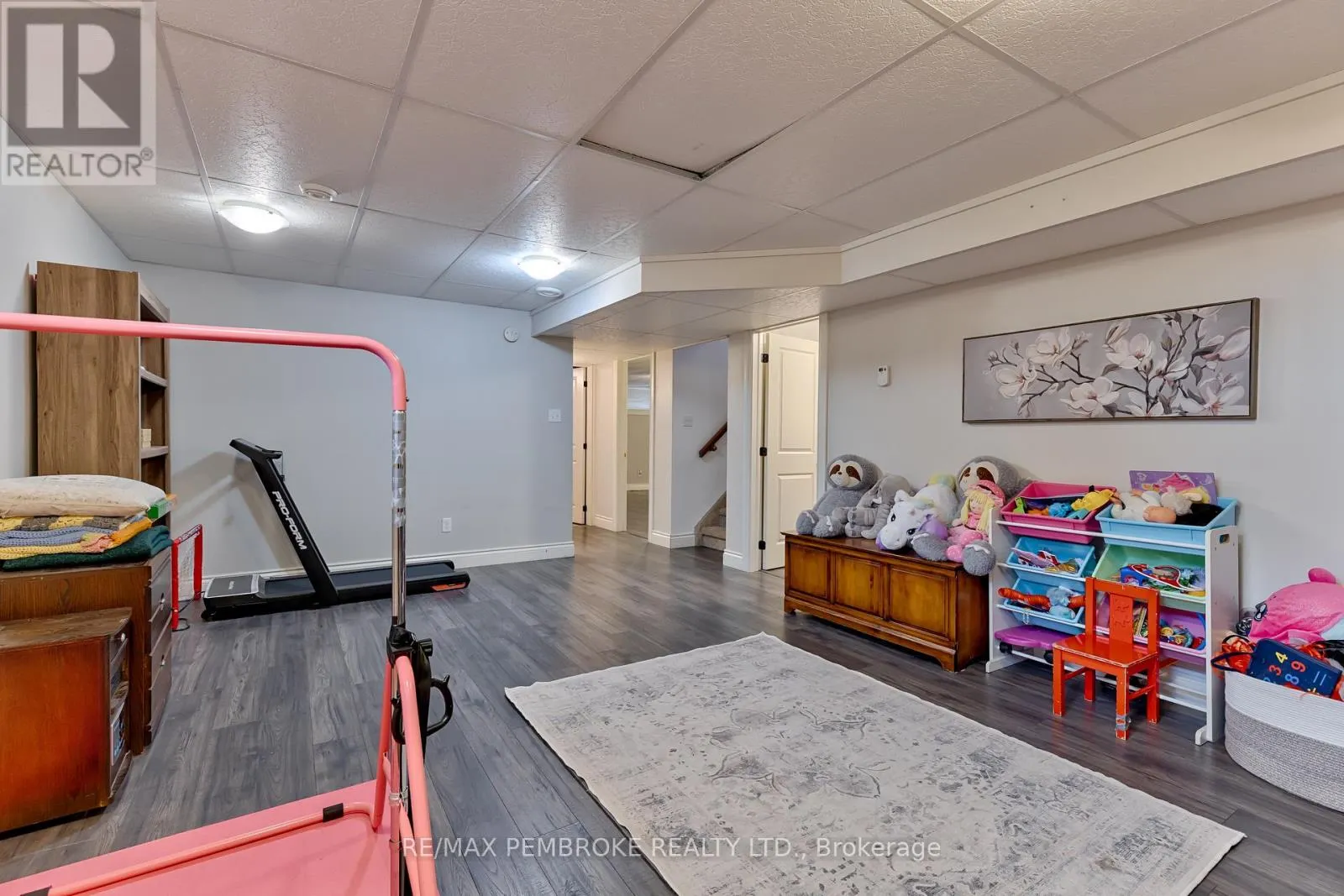 520 GARDNER CRESCENT