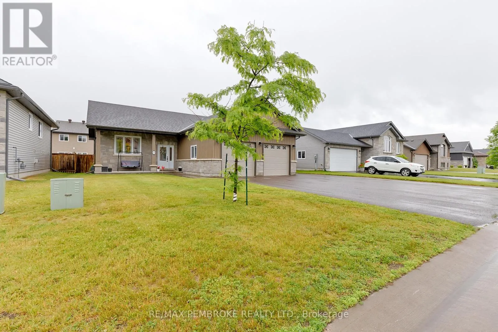520 GARDNER CRESCENT