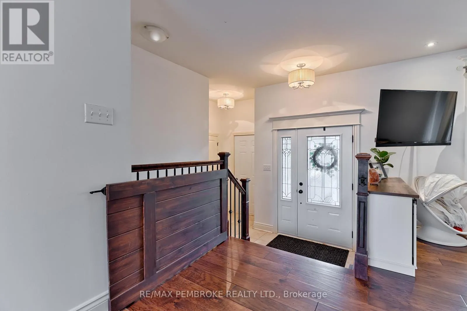520 GARDNER CRESCENT