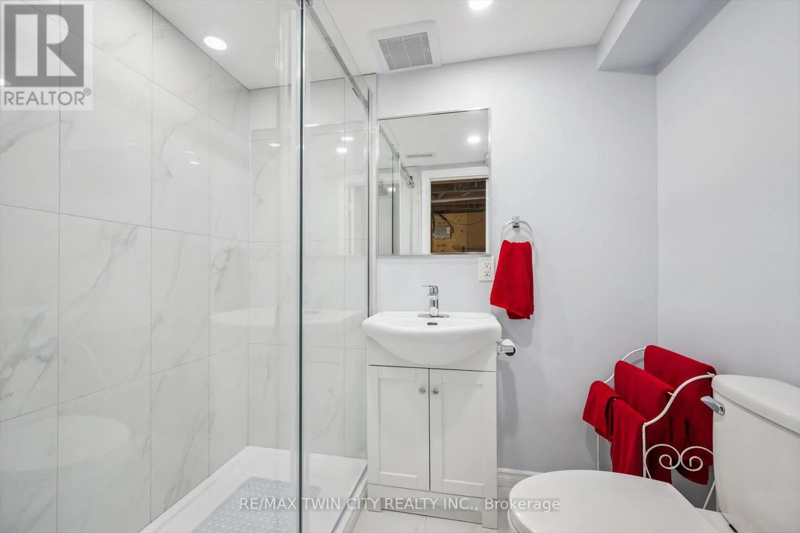 136 ST JEROME CRESCENT