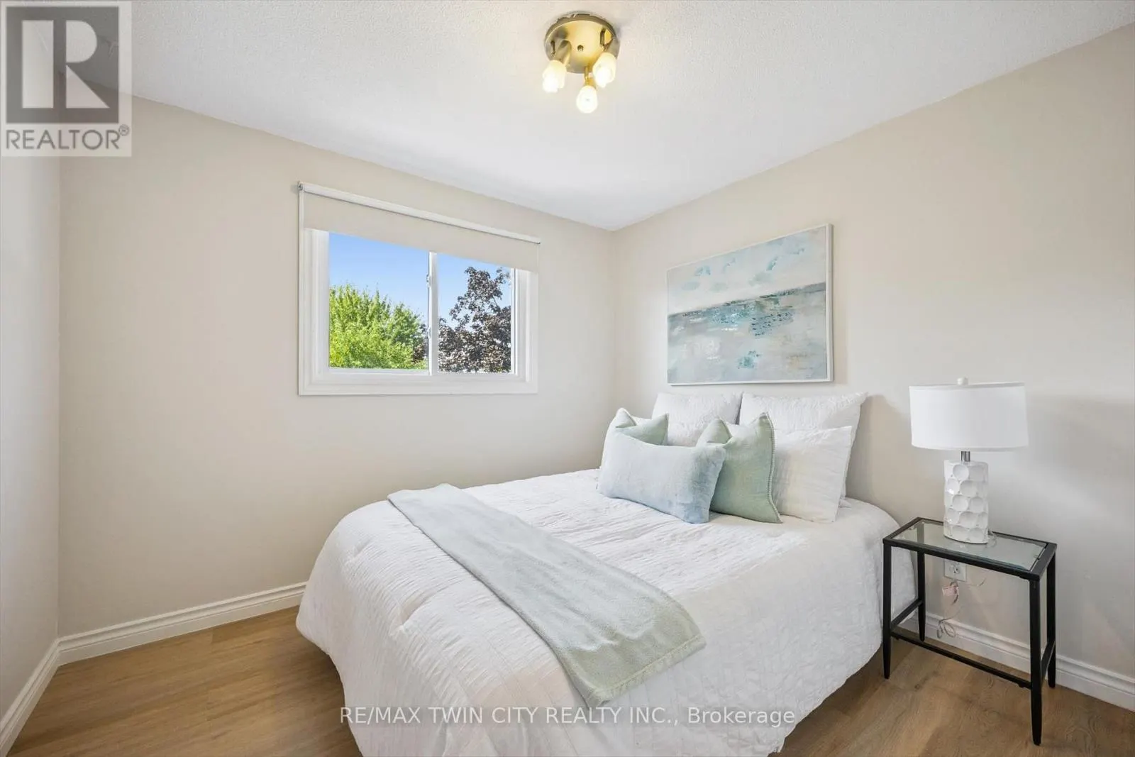 136 ST JEROME CRESCENT