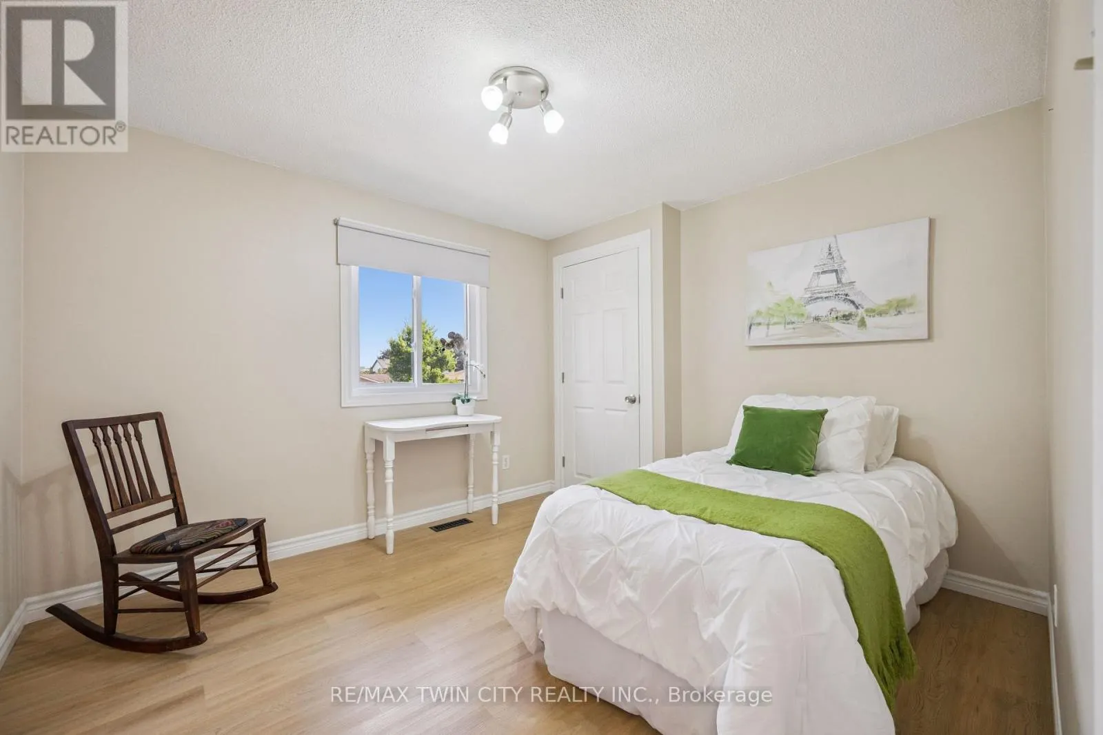 136 ST JEROME CRESCENT