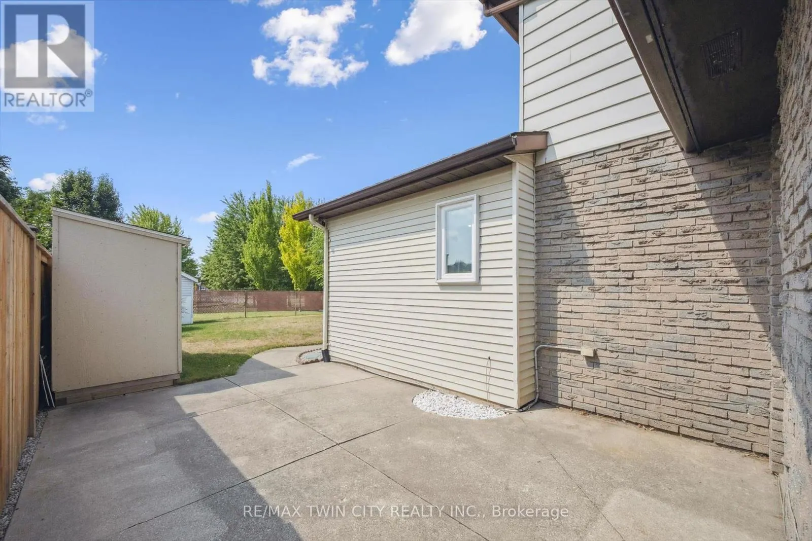 136 ST JEROME CRESCENT