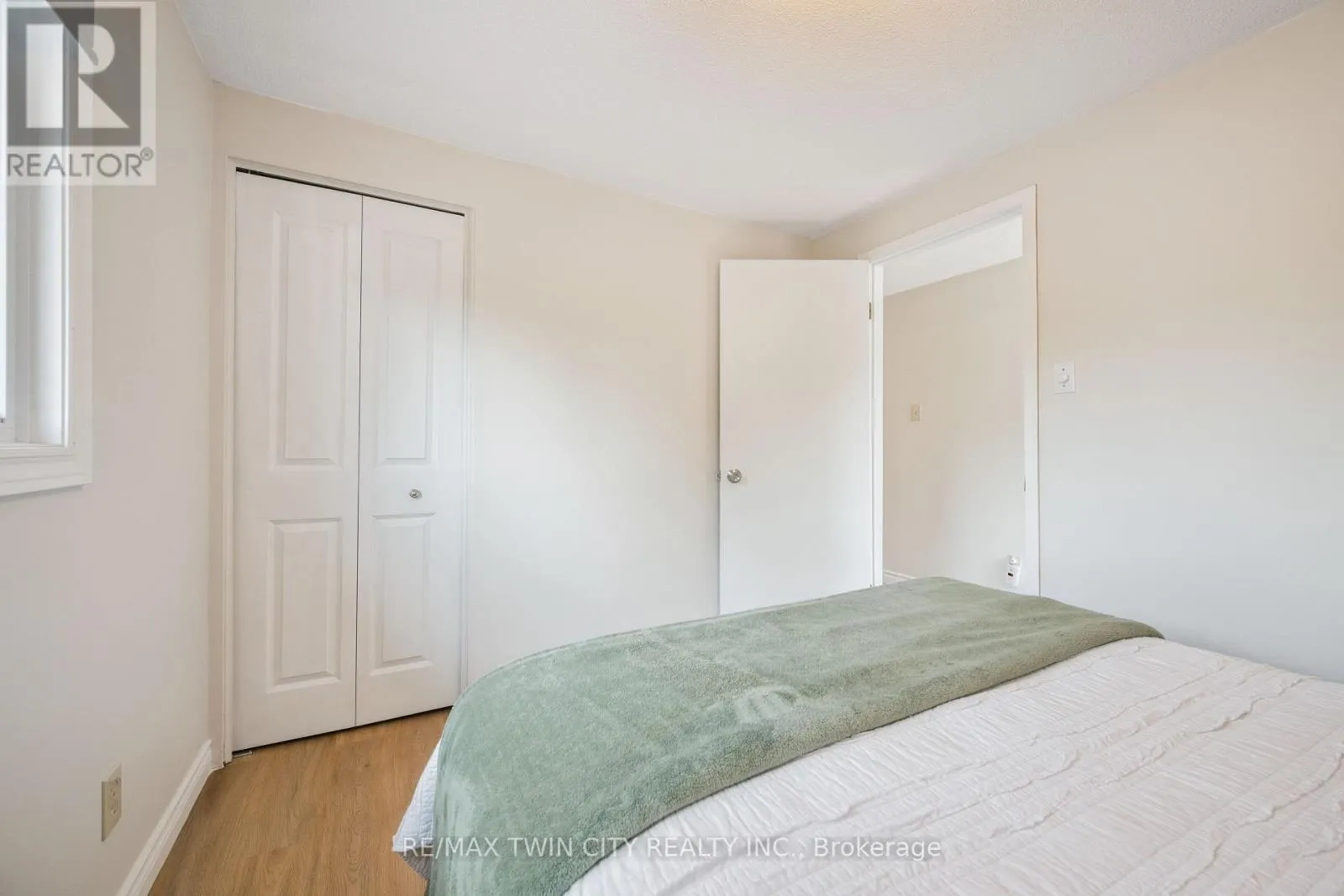 136 ST JEROME CRESCENT
