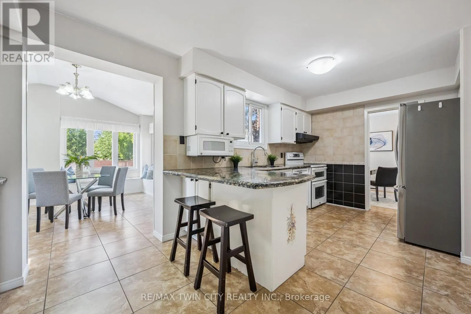 136 ST JEROME CRESCENT