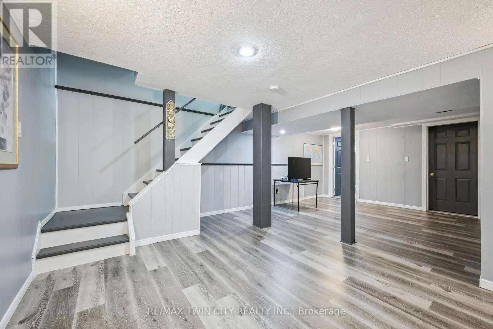 136 ST JEROME CRESCENT