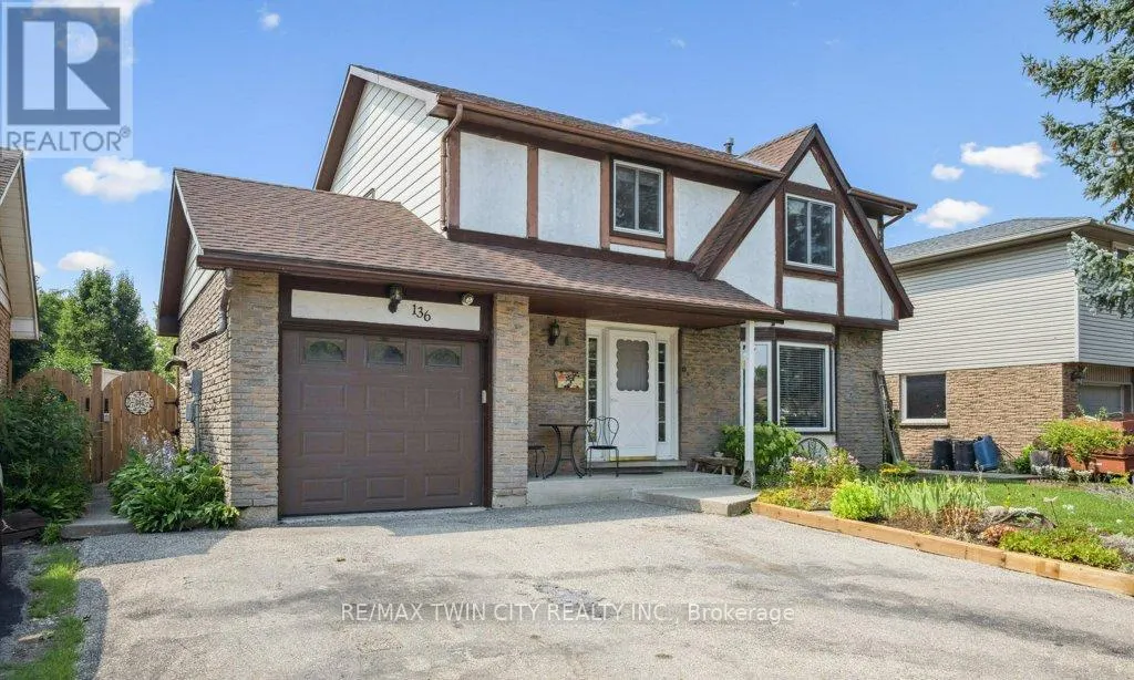 136 ST JEROME CRESCENT