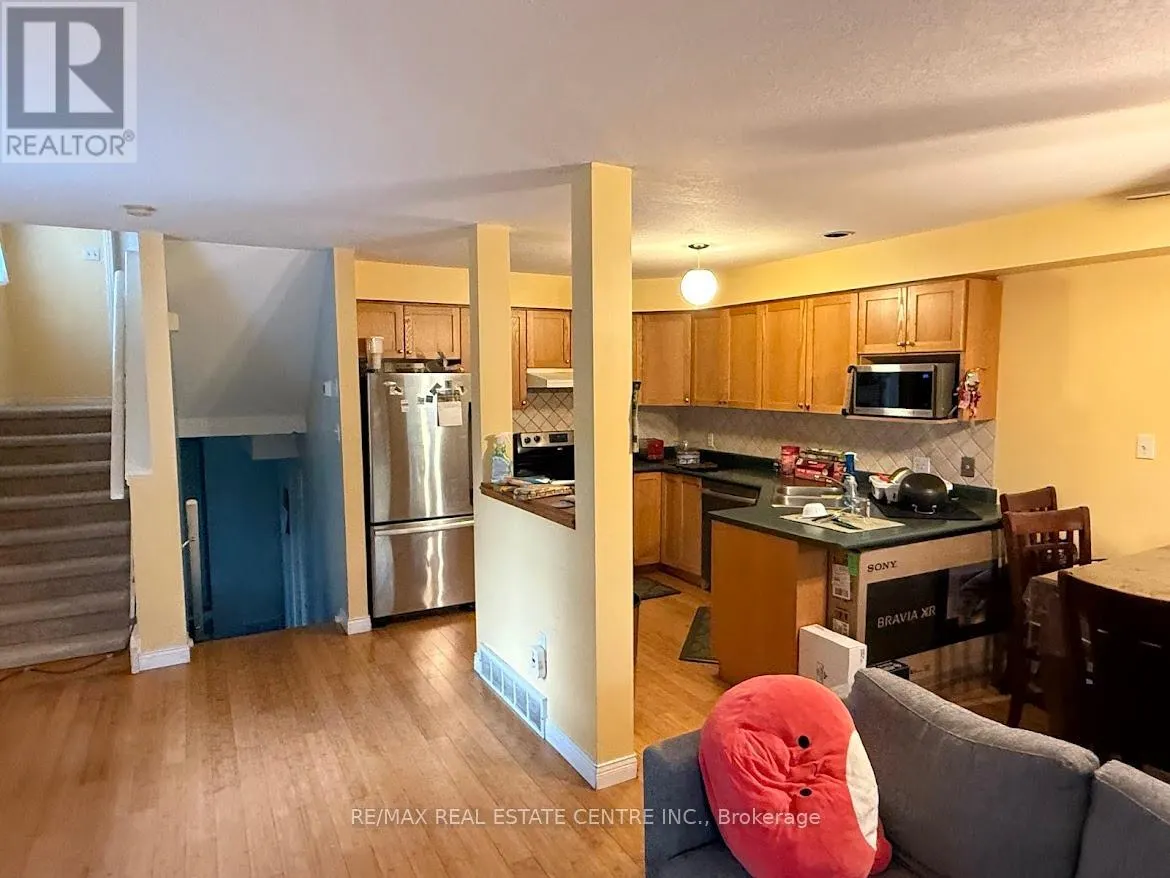 1 - 185 HIGHLAND CRESCENT