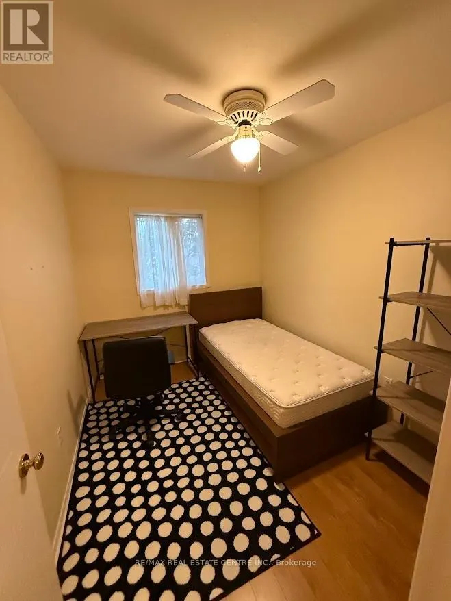 1 - 185 HIGHLAND CRESCENT
