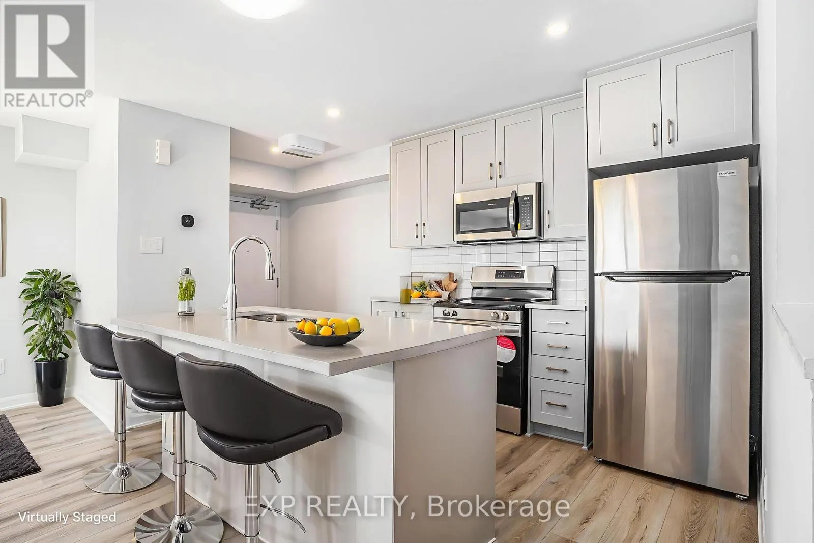 1523 CREEKWAY PRIVATE