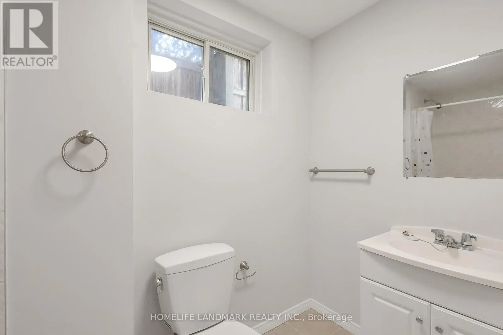 205 HOLBEACH CRESCENT