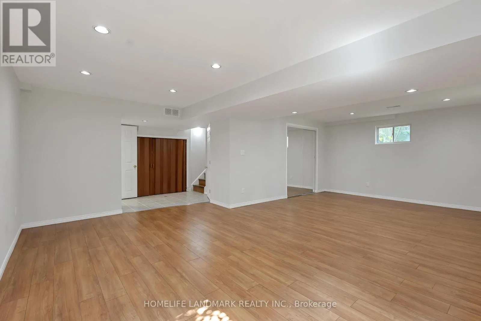 205 HOLBEACH CRESCENT