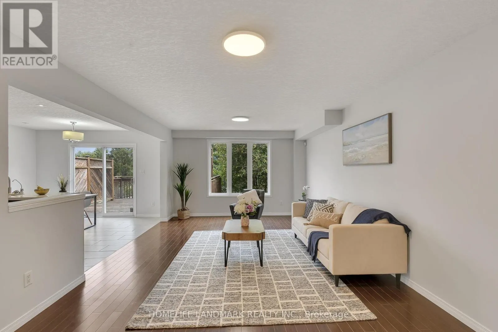 205 HOLBEACH CRESCENT
