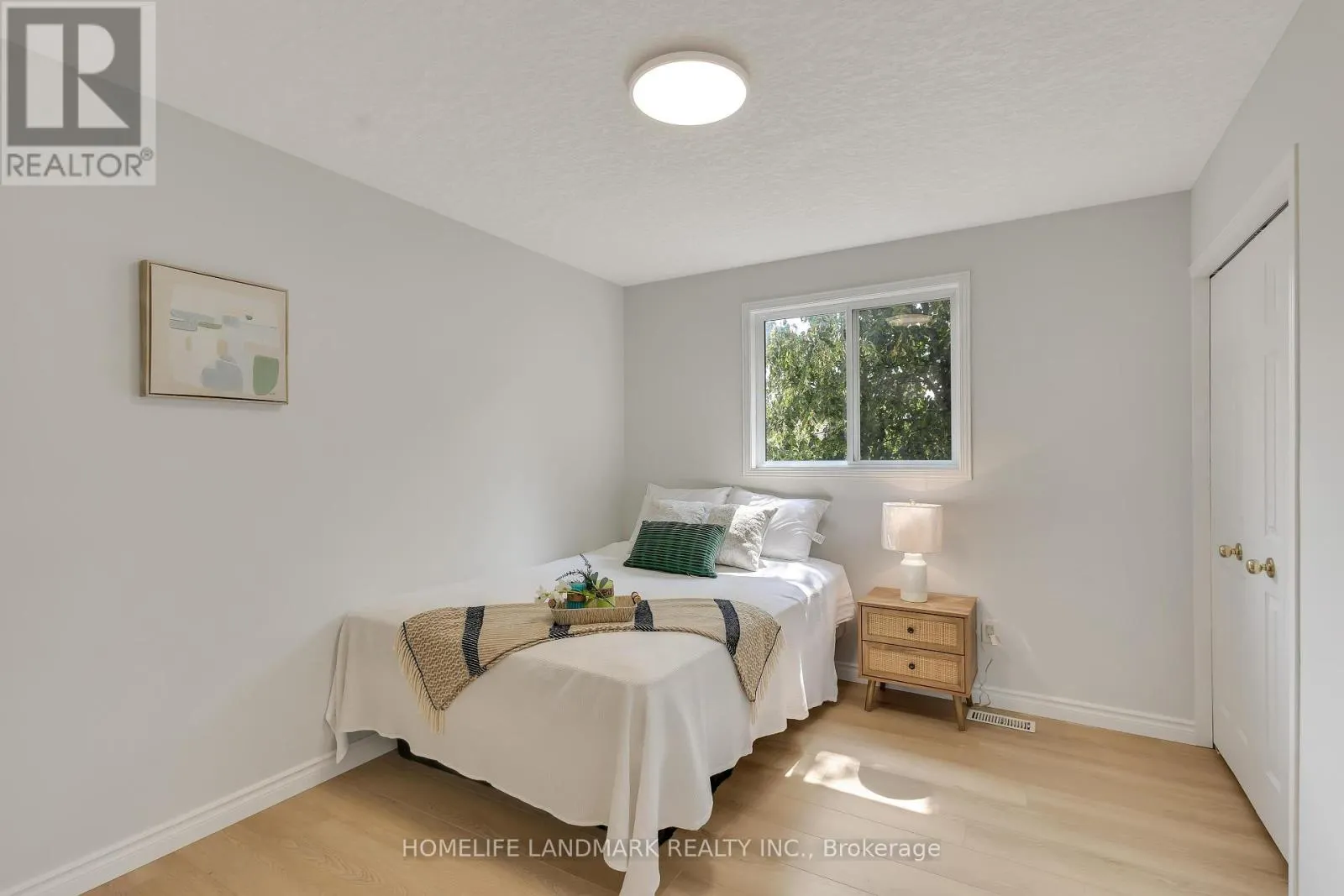 205 HOLBEACH CRESCENT