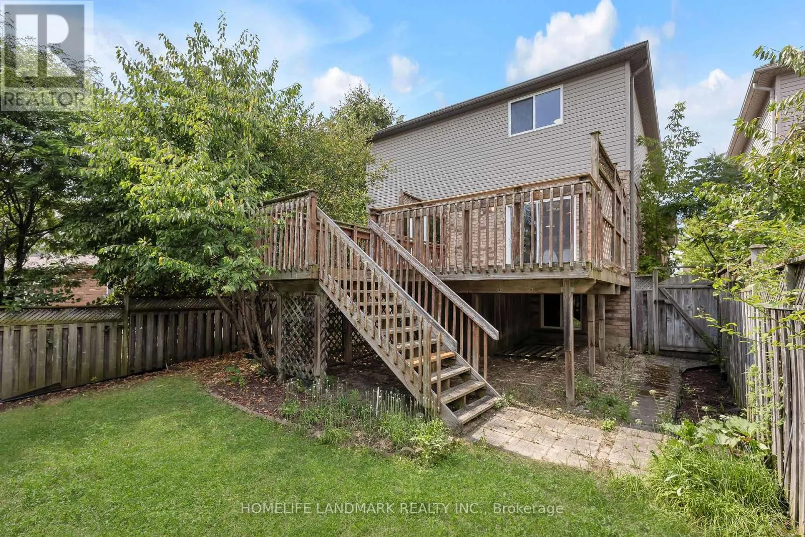 205 HOLBEACH CRESCENT