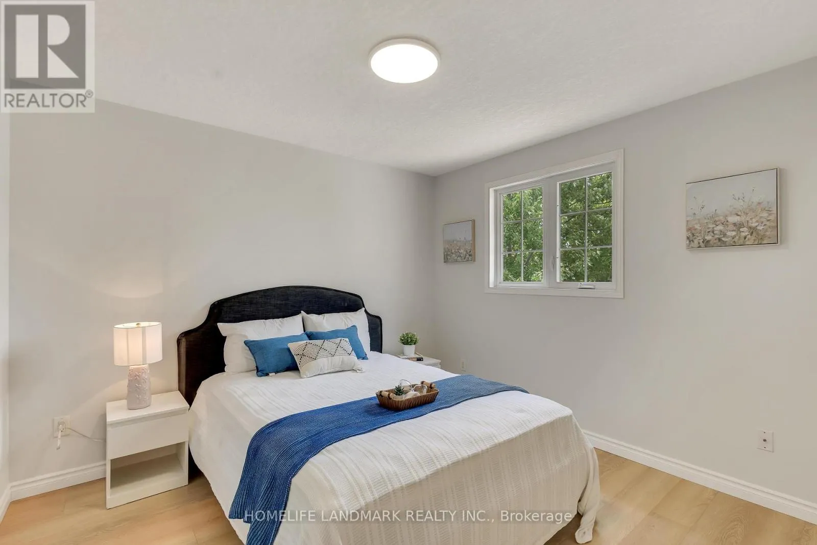 205 HOLBEACH CRESCENT