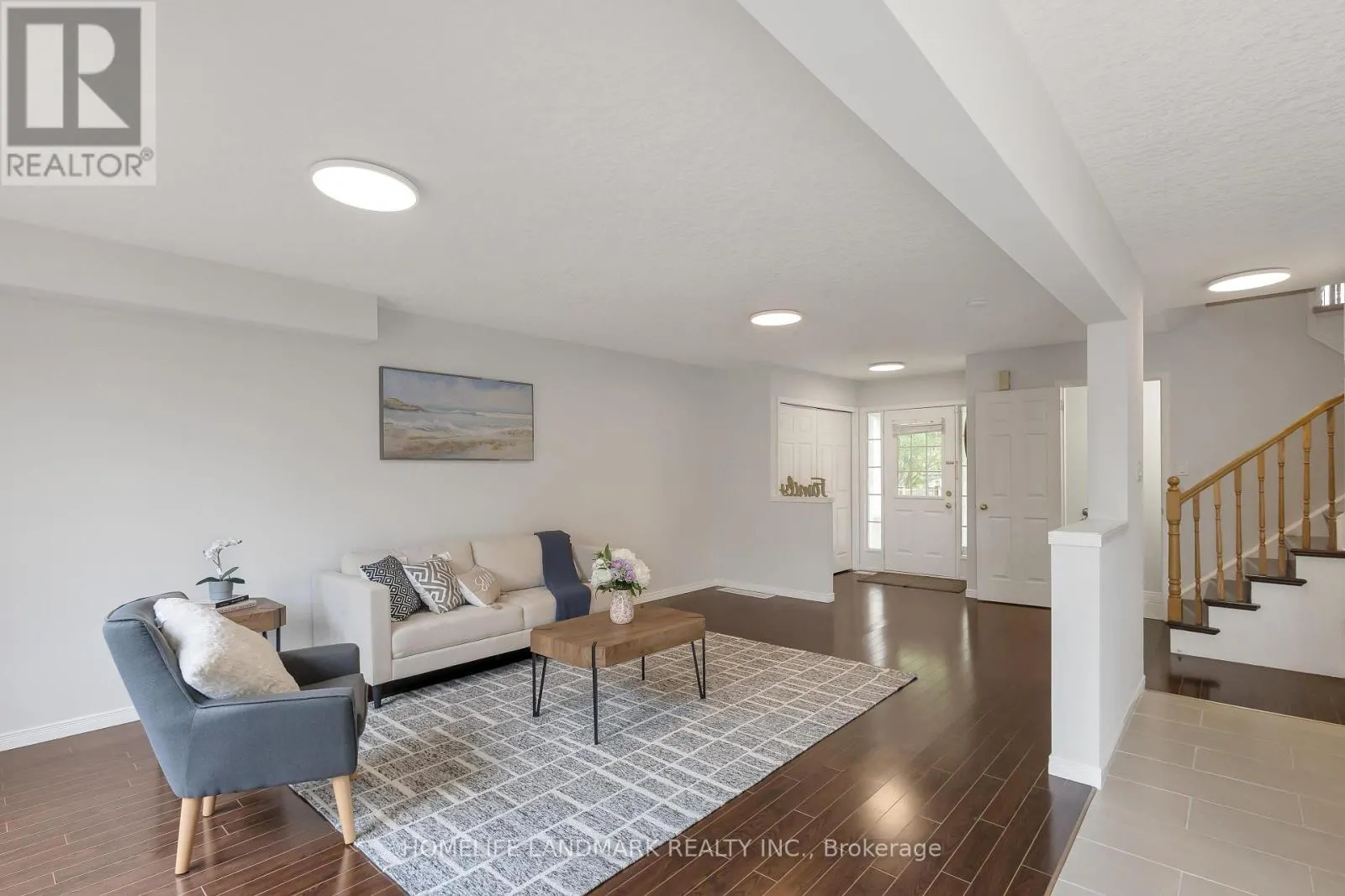 205 HOLBEACH CRESCENT
