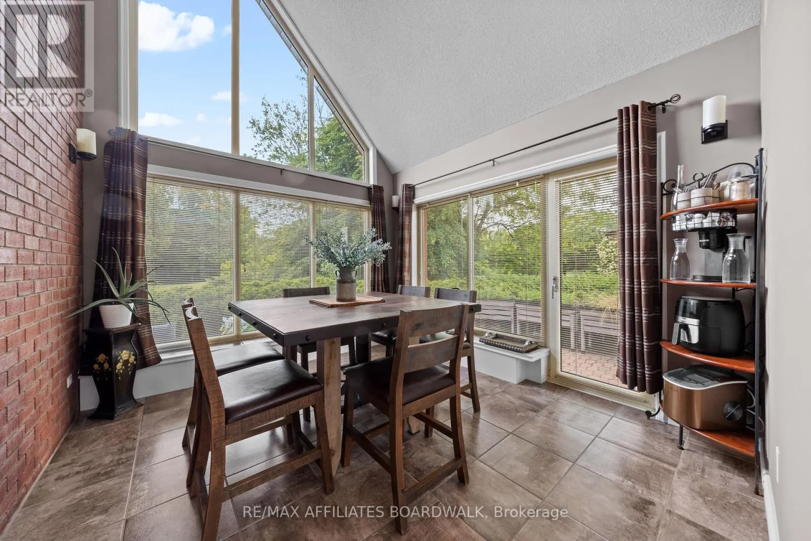 1700 LAKESHORE DRIVE