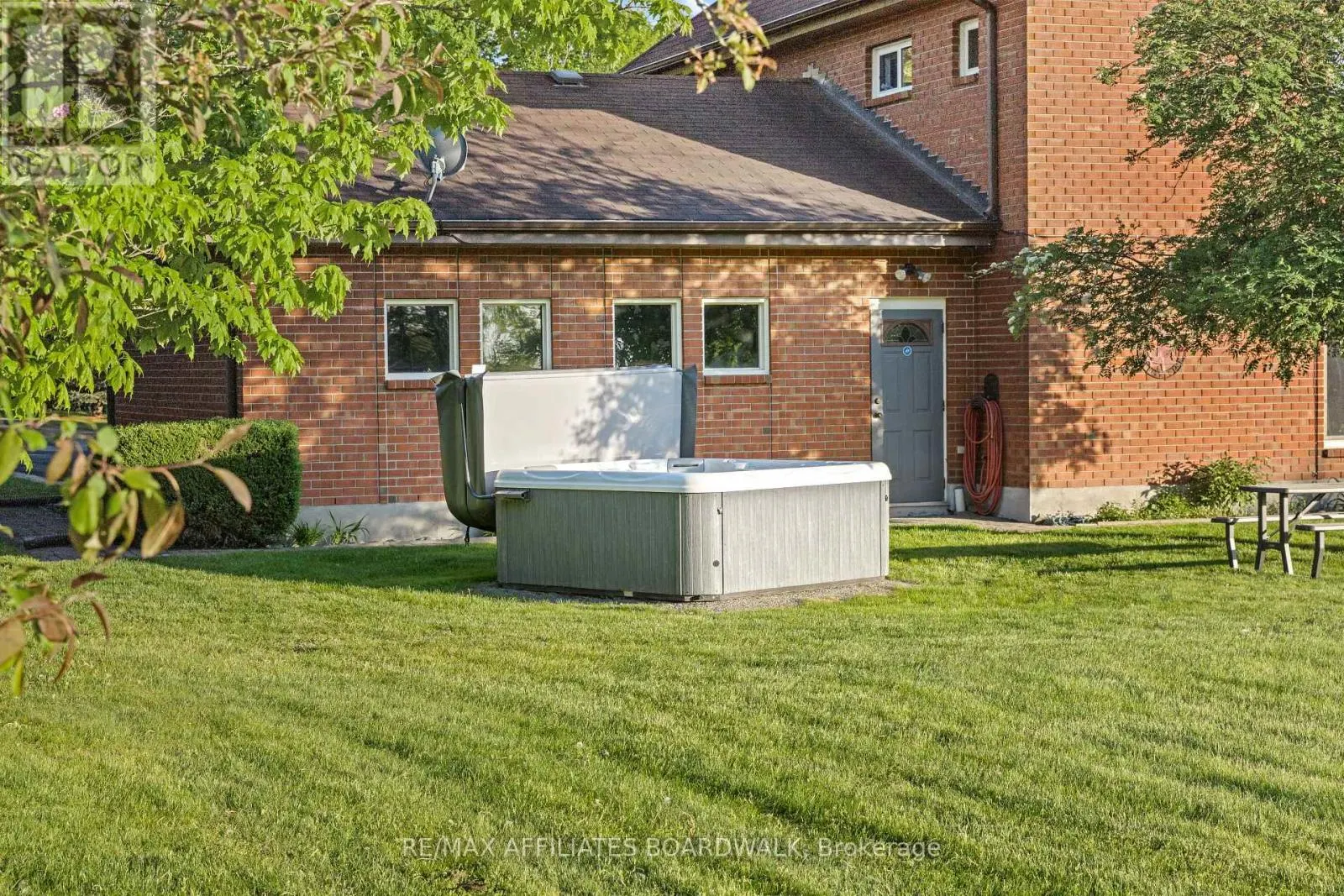 1700 LAKESHORE DRIVE