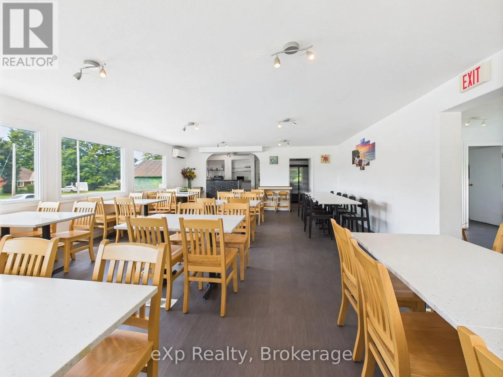 315194 HIGHWAY 6
