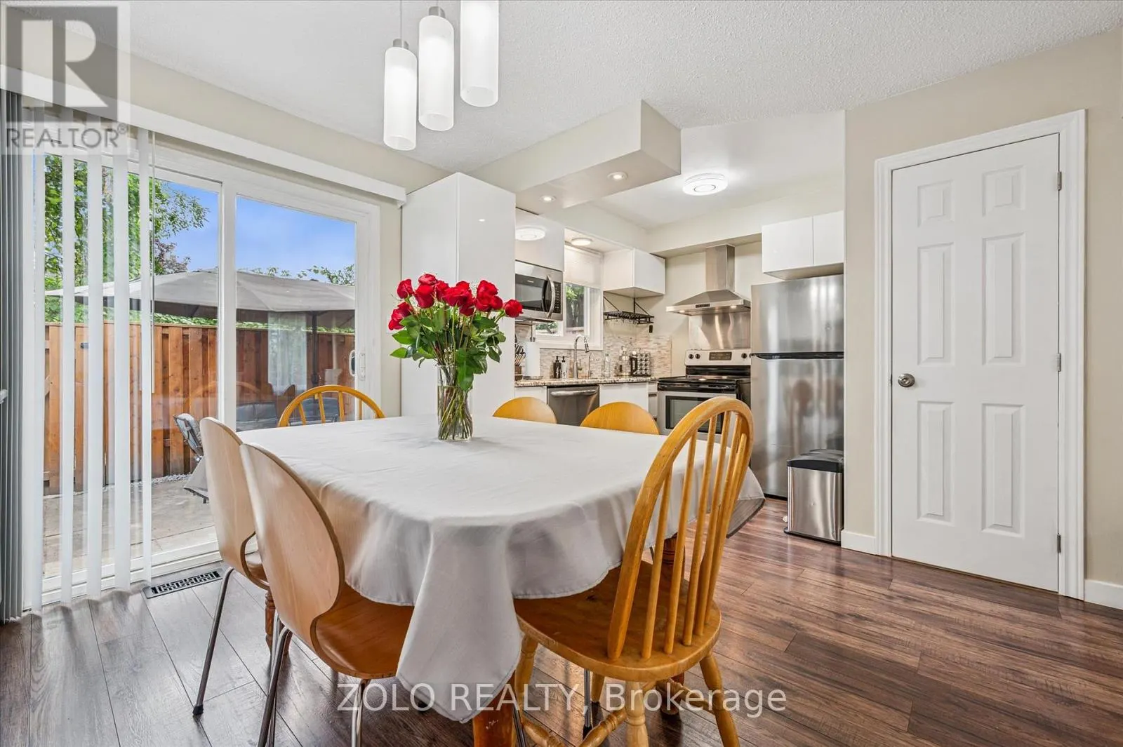 13 - 203 FAIRWAY RD N ROAD