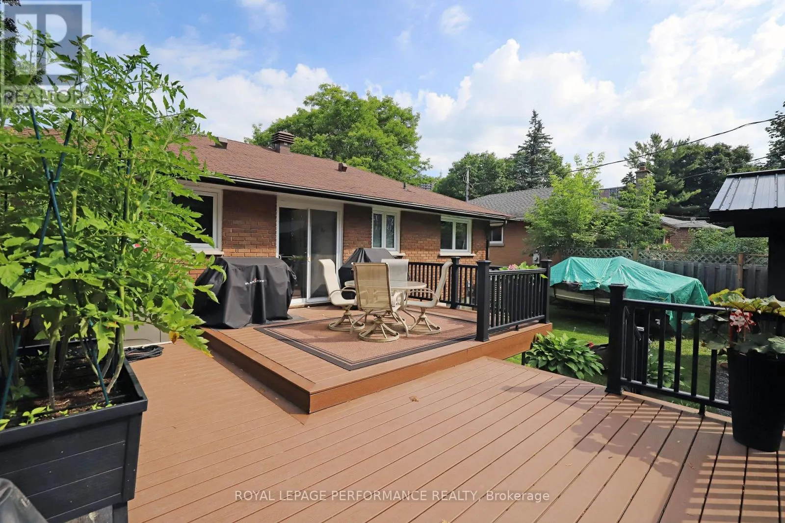 MAIN FLOOR - 926 CHARLESWOOD AVENUE