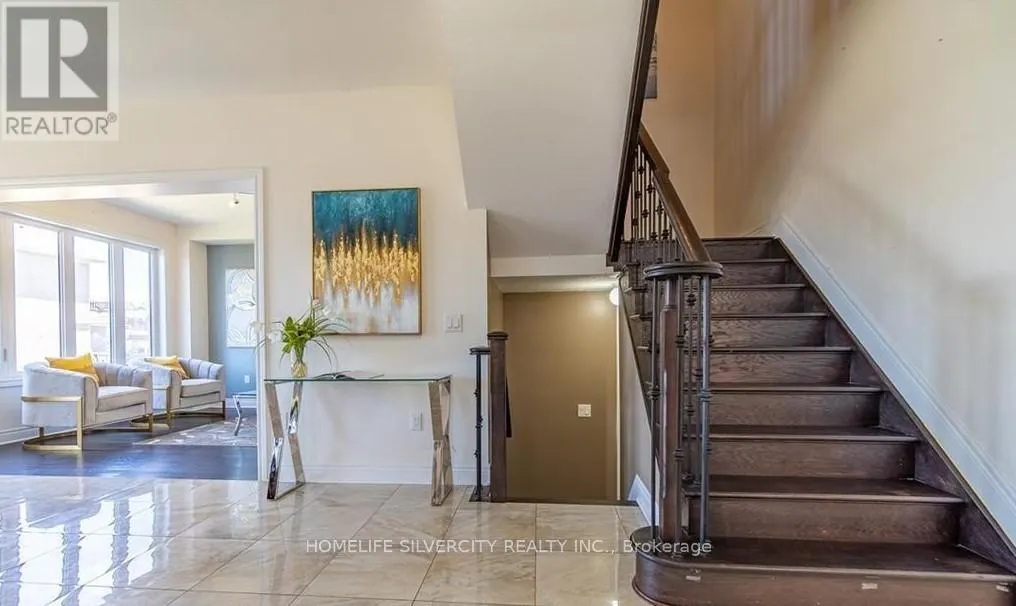 1029 UPPER THAMES DRIVE